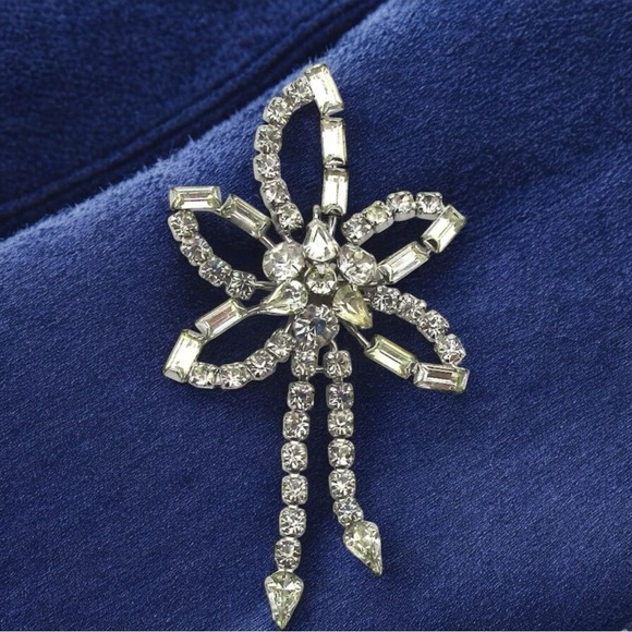 Vintage PHYLLIS STERLING SILVER CRYSTAL RHINESTONE PIN PENDANT - Picture 2 of 8